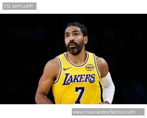 雷迪克回应揭幕战失利称外界反应过度强调球队心态稳定备战积极 雷迪克回应揭幕战失利称外界反应过度强调球队心态稳定备战积极